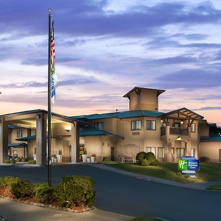 Holiday Inn Express Hotel & Suites Arcata/Eureka-Airport Area By Ihg Маккінлівіль Екстер'єр фото