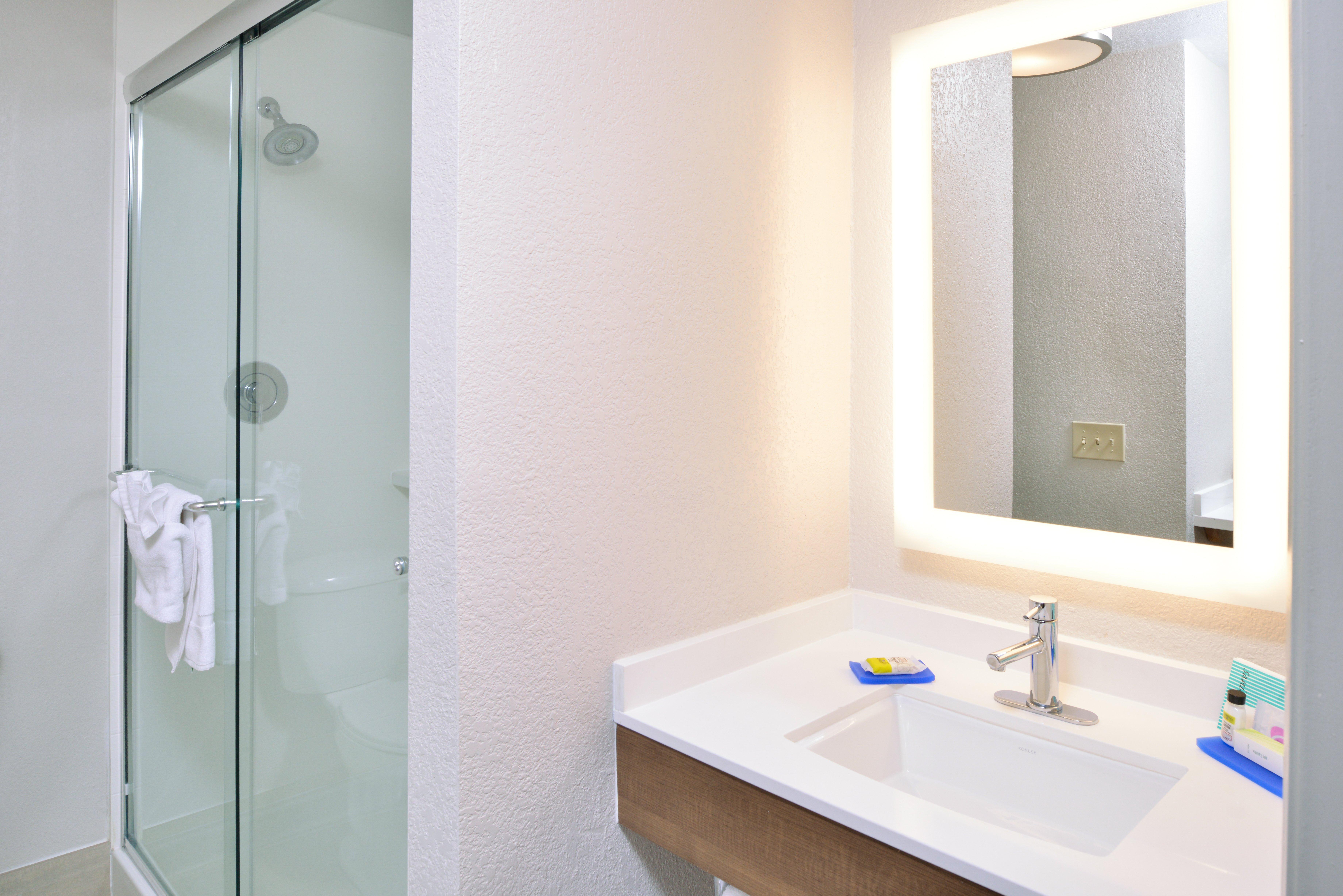 Holiday Inn Express Hotel & Suites Arcata/Eureka-Airport Area By Ihg Маккінлівіль Екстер'єр фото