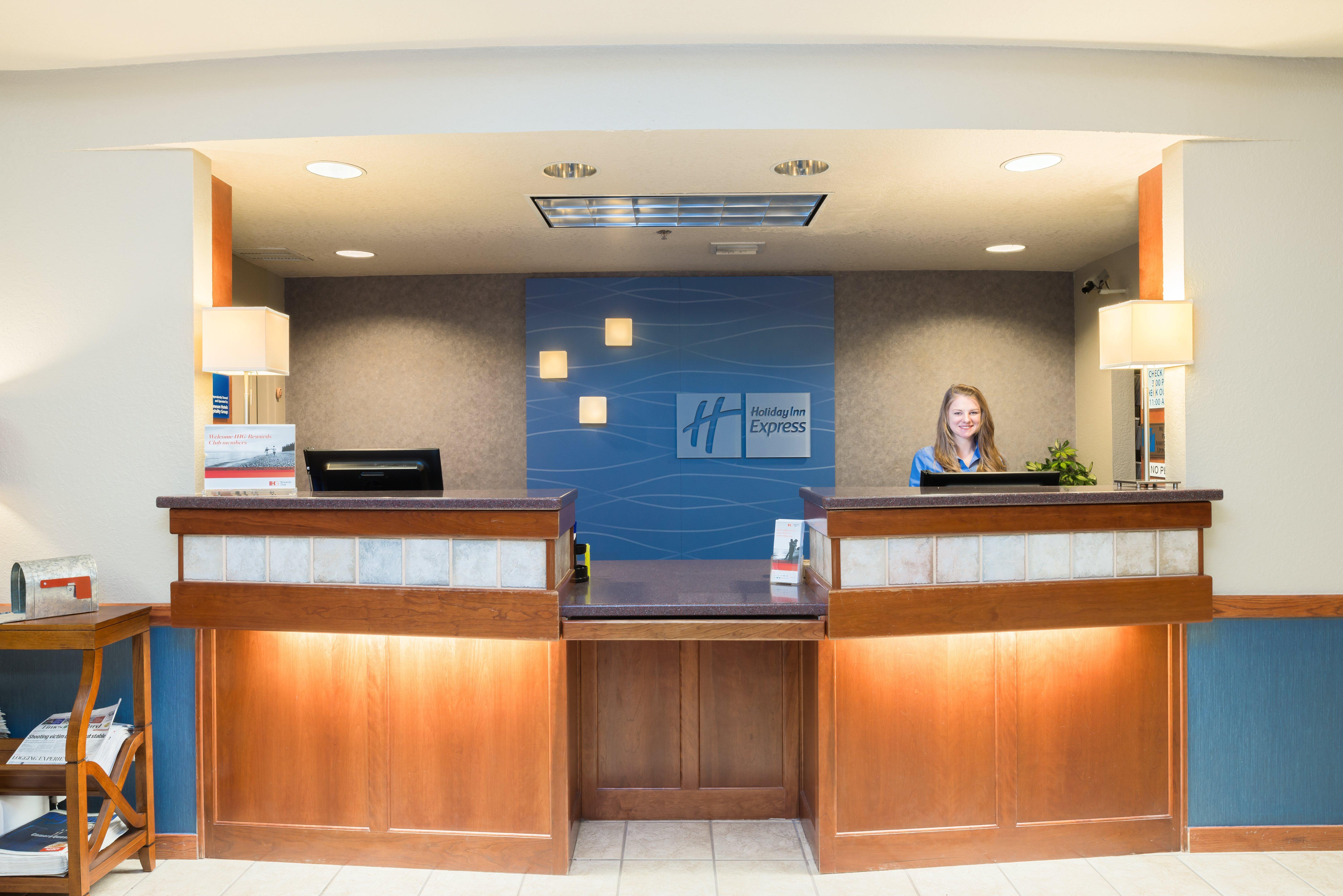 Holiday Inn Express Hotel & Suites Arcata/Eureka-Airport Area By Ihg Маккінлівіль Екстер'єр фото