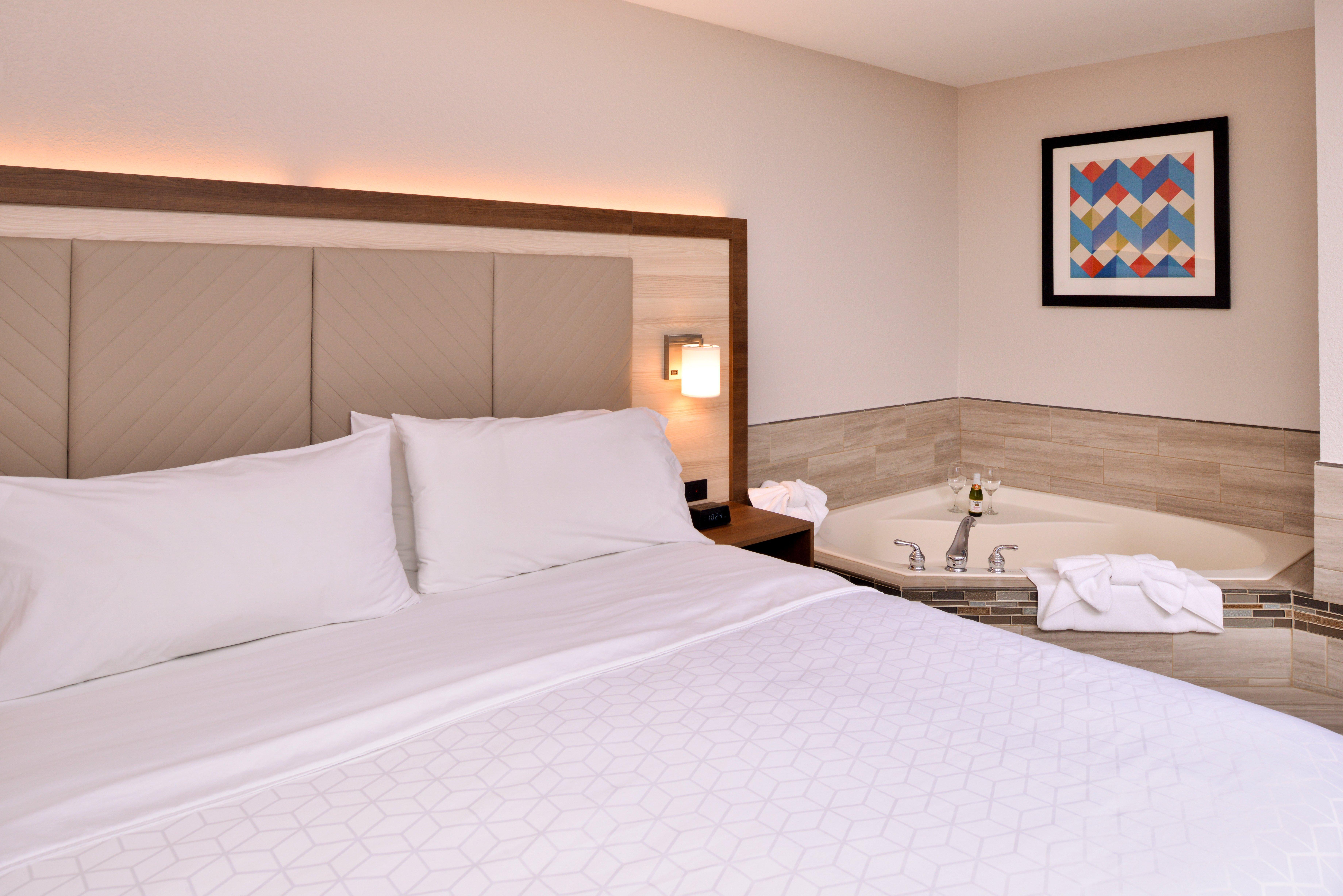 Holiday Inn Express Hotel & Suites Arcata/Eureka-Airport Area By Ihg Маккінлівіль Екстер'єр фото