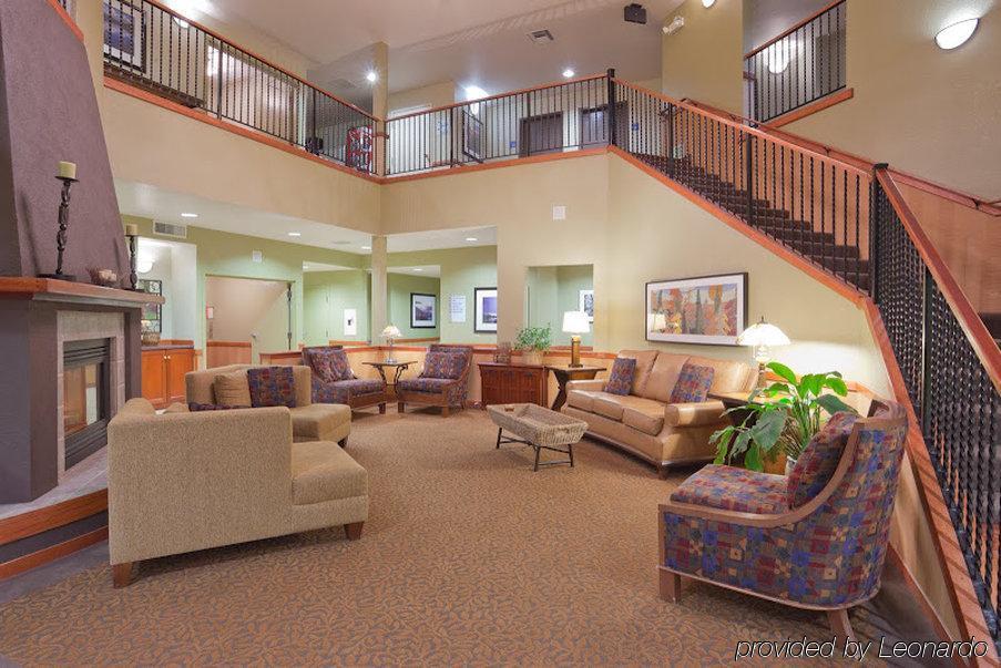 Holiday Inn Express Hotel & Suites Arcata/Eureka-Airport Area By Ihg Маккінлівіль Інтер'єр фото